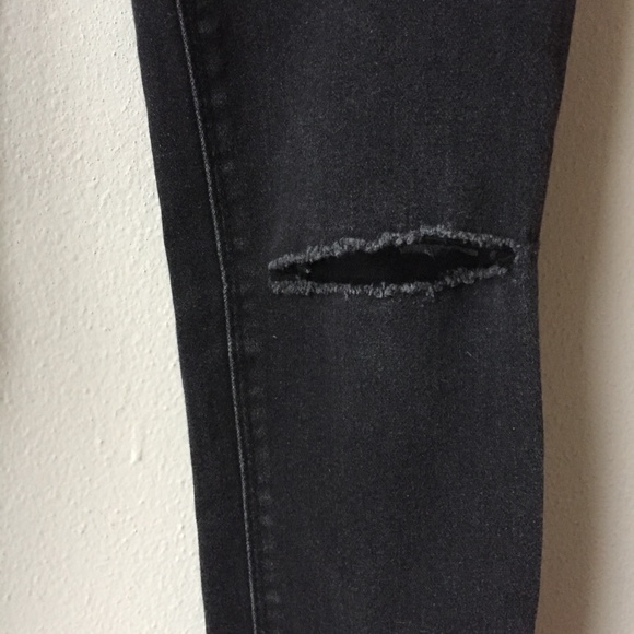 DL1961 Emma Legging Jeans in Onyx - Picture 8 of 12